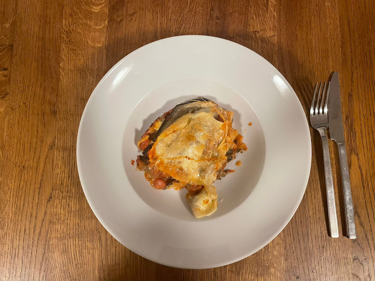 Lilkové lasagne s rajčaty a mozarellou