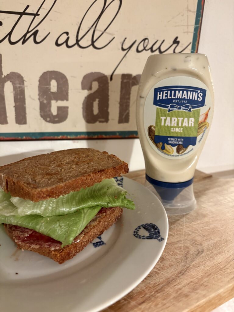 Sandwich s uherákem a tatarkou